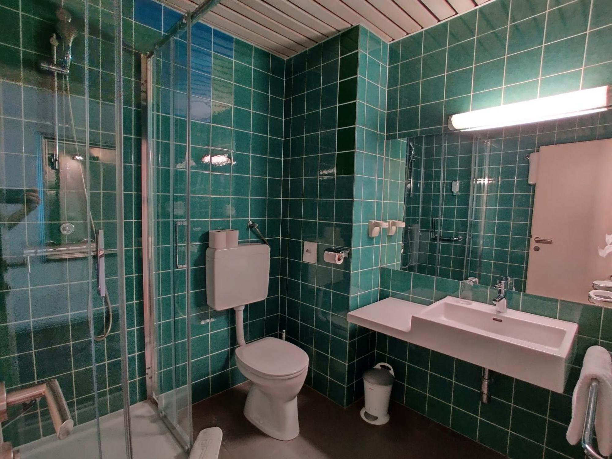 College Garden Hotel 3*