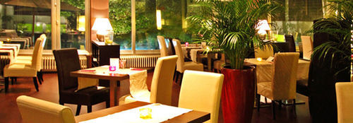 College Garden Hotel