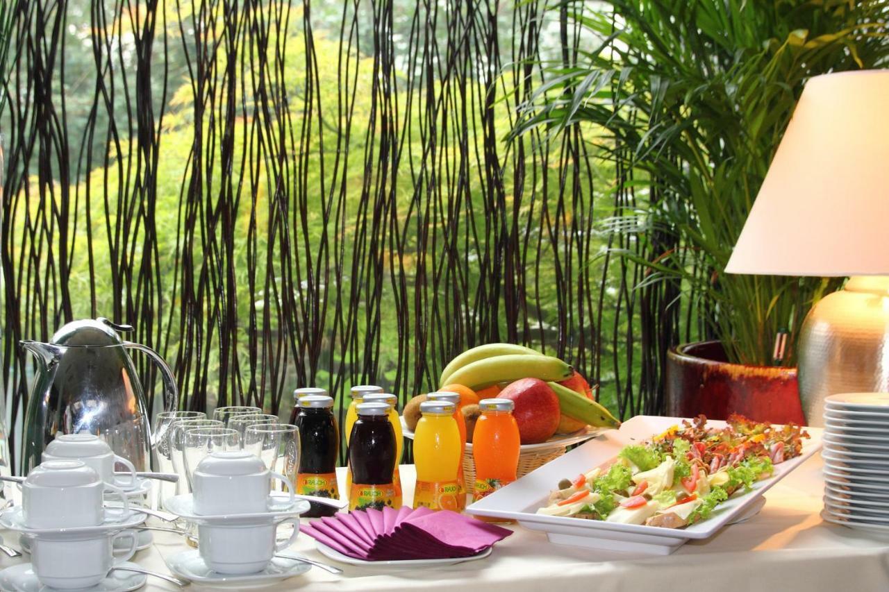 College Garden Hotel